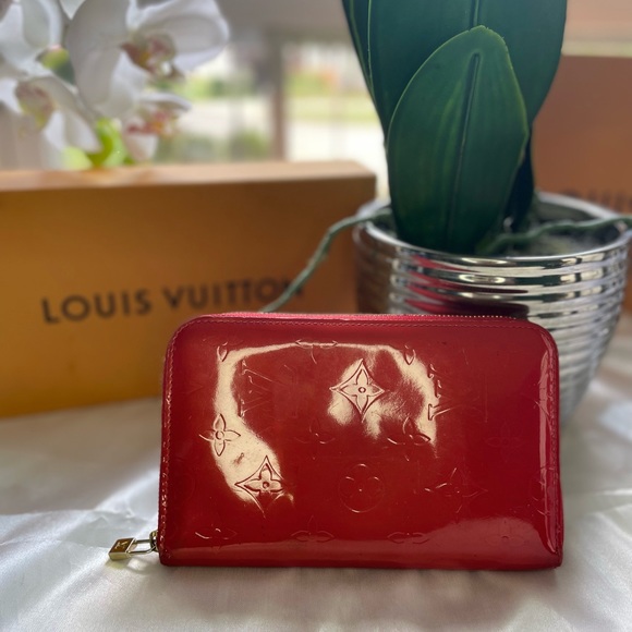 Louis Vuitton Red Medium Zippy Wallet - Picture 4 of 8